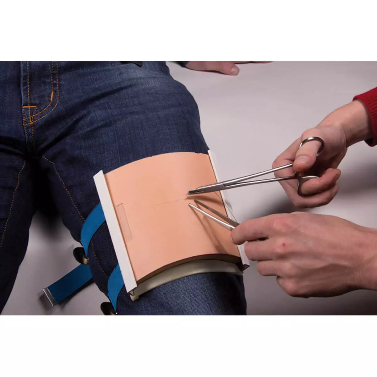  Support pour simulateur pour suture