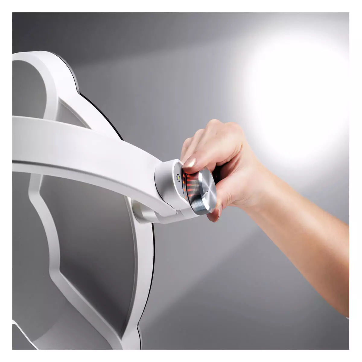  Lampe d’examen TRIANGO 80-1 C – modèle plafond
