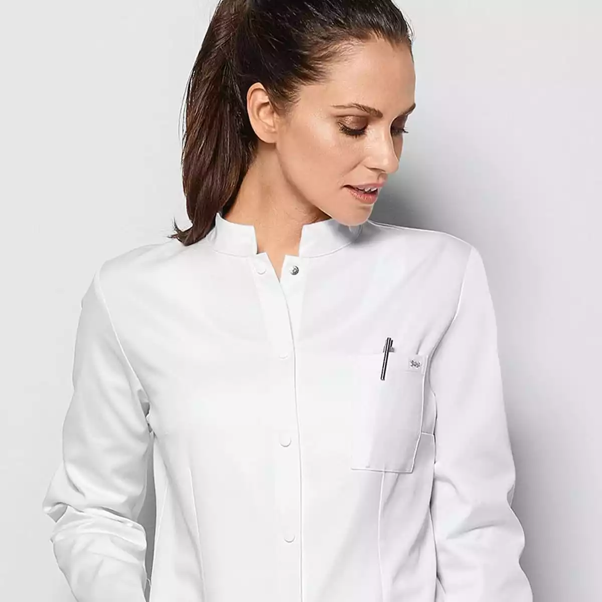  Blouse courte blanche pour femme