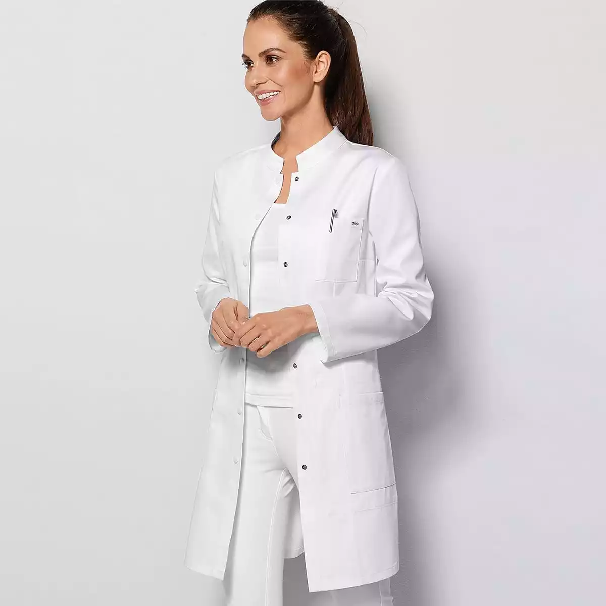  Blouse courte blanche pour femme