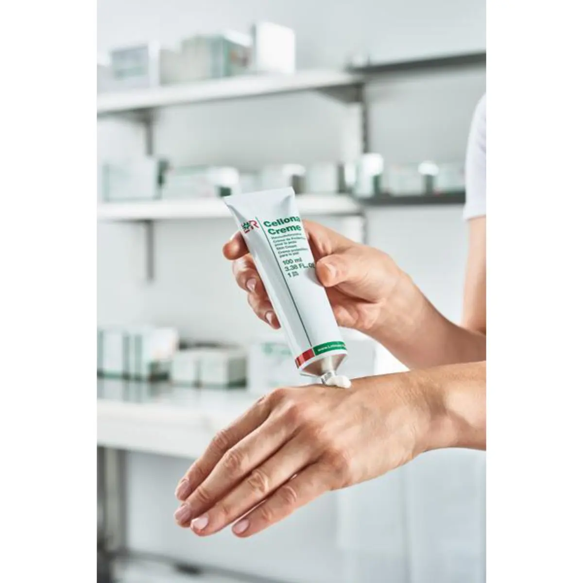  Cellona Creme